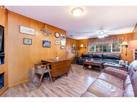 13905 NE Quarry Road Newberg OR 97132