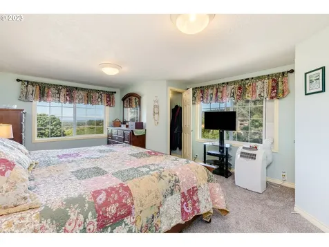 13905 NE Quarry Road Newberg OR 97132