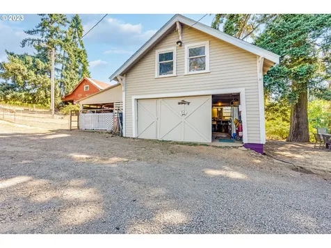 13905 NE Quarry Road Newberg OR 97132