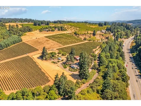 13905 NE Quarry Road Newberg OR 97132