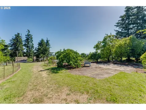 13905 NE Quarry Road Newberg OR 97132