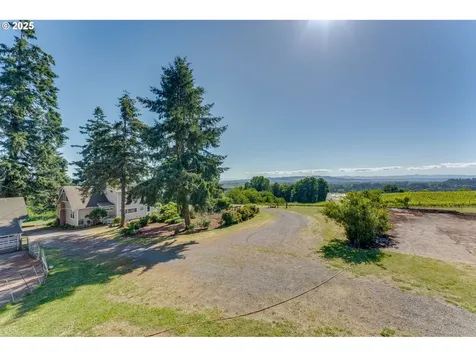 13905 NE Quarry Road Newberg OR 97132