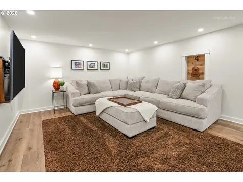 4005 NE Hassalo Street Portland OR 97232