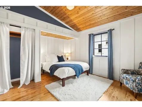 4005 NE Hassalo Street Portland OR 97232