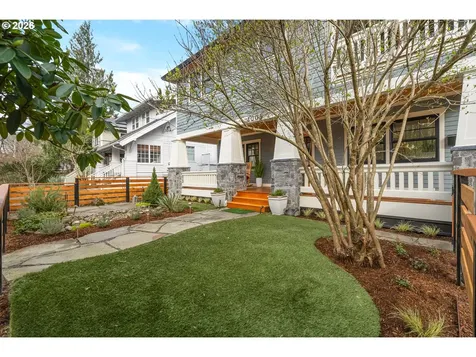 4005 NE Hassalo Street Portland OR 97232