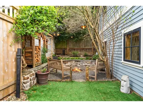 4005 NE Hassalo Street Portland OR 97232