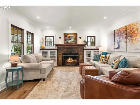 4005 NE Hassalo Street Portland OR 97232