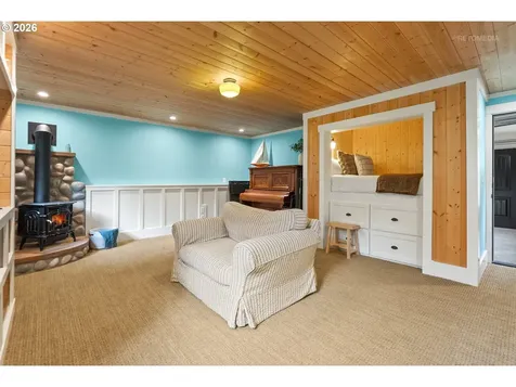 4005 NE Hassalo Street Portland OR 97232