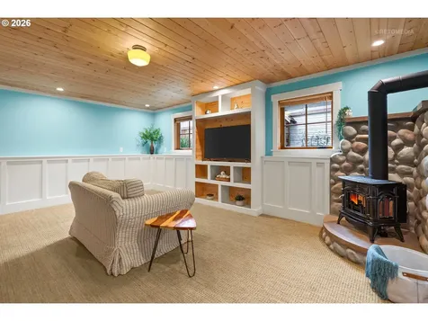 4005 NE Hassalo Street Portland OR 97232