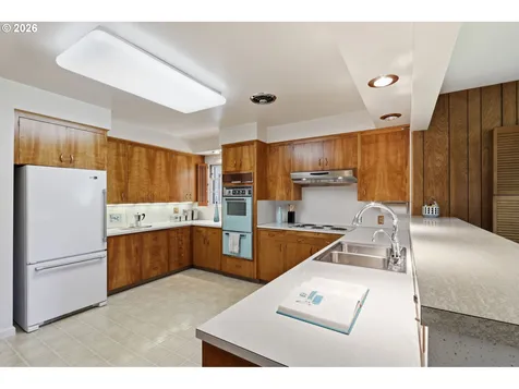 3606 NE Maywood Place Maywood Park OR 97220
