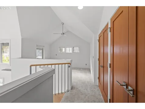 6925 SE Morrison Avenue Portland OR 97215