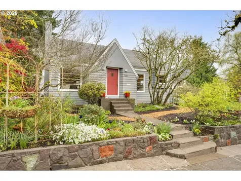 6925 SE Morrison Avenue Portland OR 97215