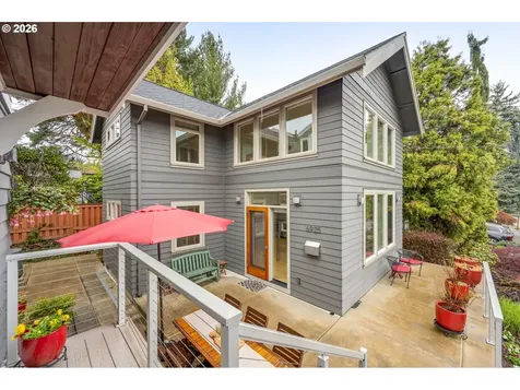 6925 SE Morrison Avenue Portland OR 97215