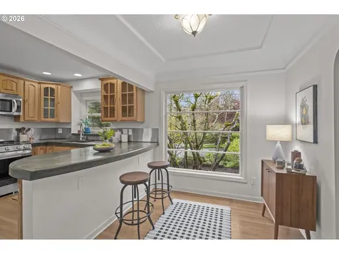 6925 SE Morrison Avenue Portland OR 97215