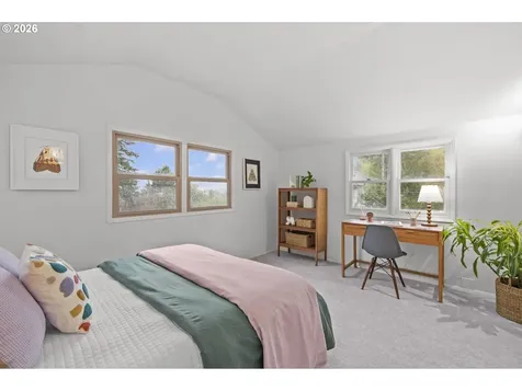 6925 SE Morrison Avenue Portland OR 97215