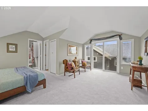 6925 SE Morrison Avenue Portland OR 97215
