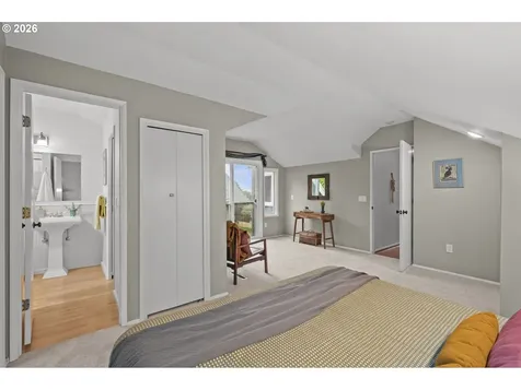 6925 SE Morrison Avenue Portland OR 97215