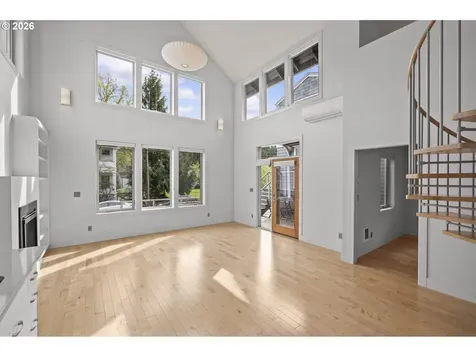 6925 SE Morrison Avenue Portland OR 97215