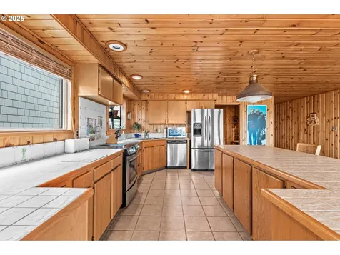 32601 G Street Ocean Park WA 98640