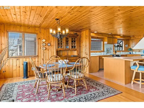 32601 G Street Ocean Park WA 98640