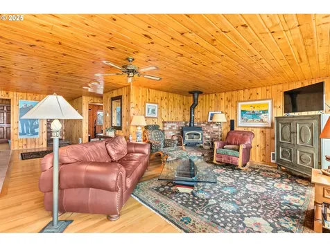 32601 G Street Ocean Park WA 98640