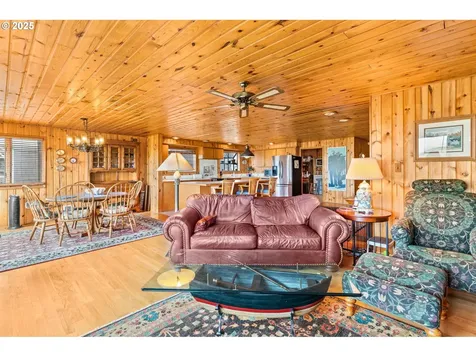 32601 G Street Ocean Park WA 98640