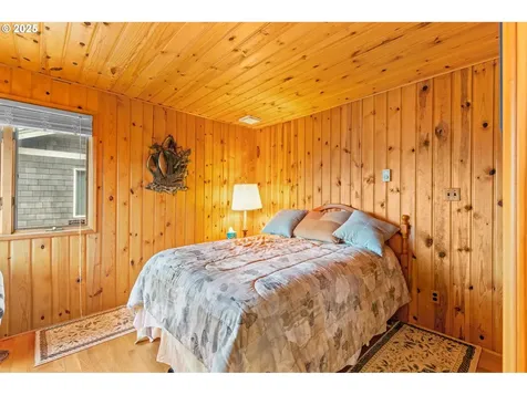 32601 G Street Ocean Park WA 98640