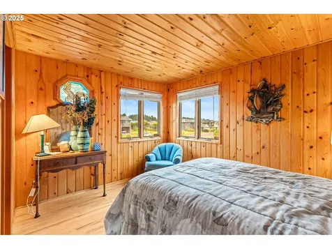 32601 G Street Ocean Park WA 98640