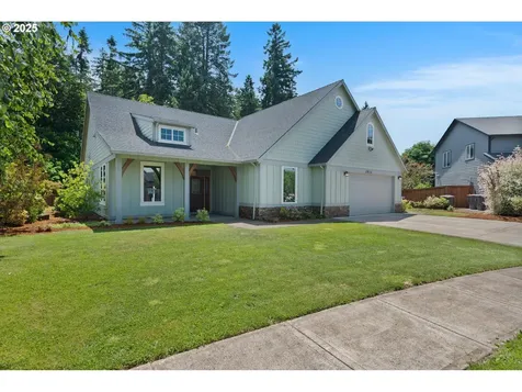 2832 NE Cole Avenue Mcminnville OR 97128