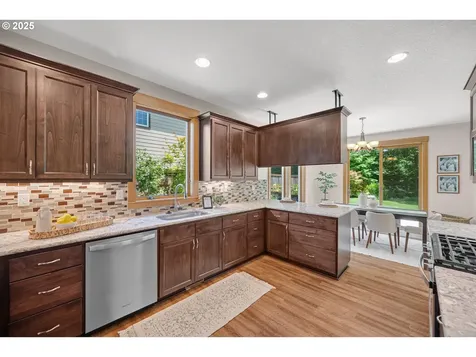 2832 NE Cole Avenue Mcminnville OR 97128