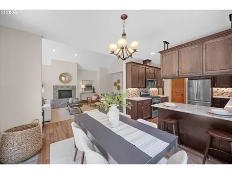 2832 NE Cole Avenue Mcminnville OR 97128