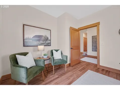 2832 NE Cole Avenue Mcminnville OR 97128