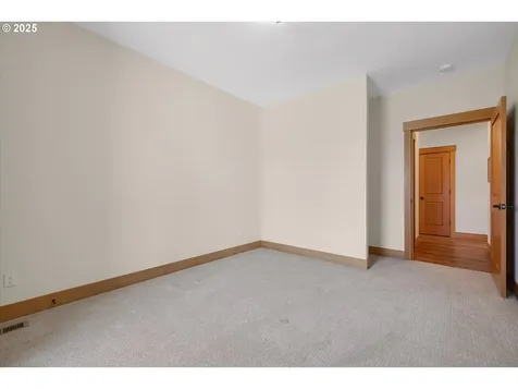 2832 NE Cole Avenue Mcminnville OR 97128