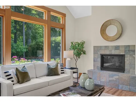 2832 NE Cole Avenue Mcminnville OR 97128