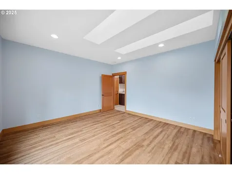 2832 NE Cole Avenue Mcminnville OR 97128