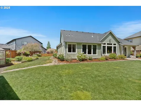 2832 NE Cole Avenue Mcminnville OR 97128