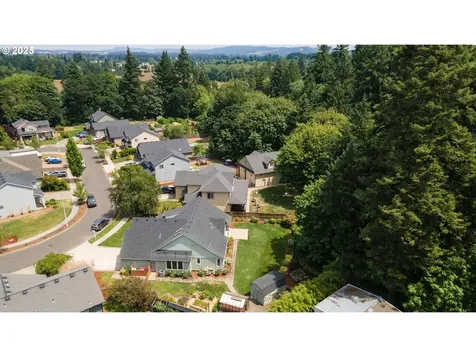 2832 NE Cole Avenue Mcminnville OR 97128