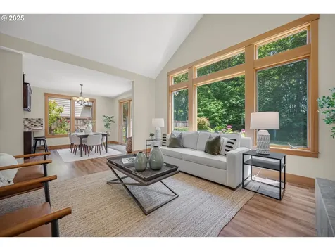 2832 NE Cole Avenue Mcminnville OR 97128