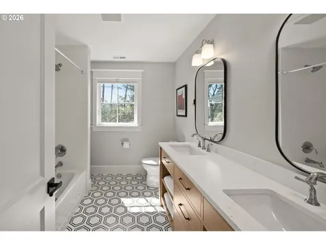 804 4th Street Lake Oswego OR 97034