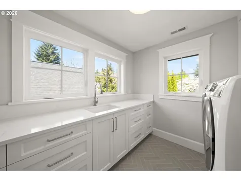 804 4th Street Lake Oswego OR 97034