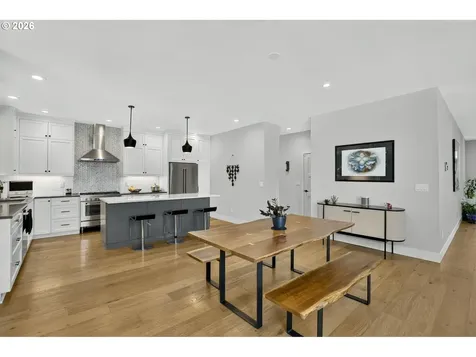 9228 SW 50th Avenue Portland OR 97219