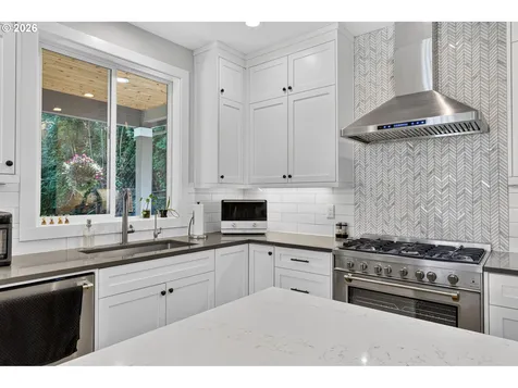 9228 SW 50th Avenue Portland OR 97219