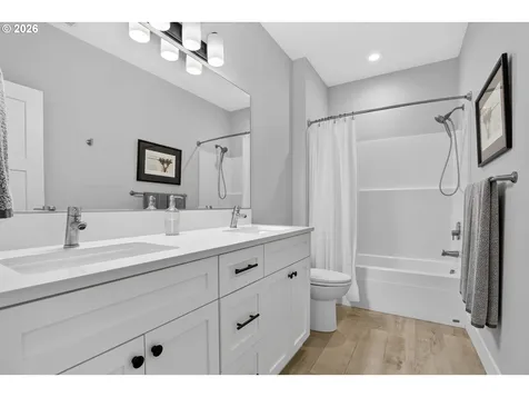 9228 SW 50th Avenue Portland OR 97219