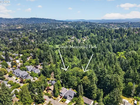 9228 SW 50th Avenue Portland OR 97219