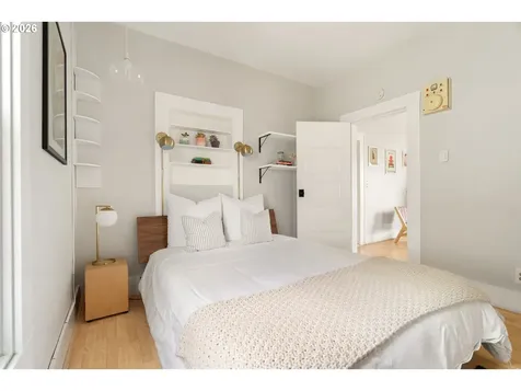 6318 SE 88th Avenue Portland OR 97266