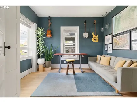 6318 SE 88th Avenue Portland OR 97266