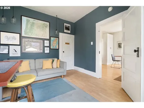 6318 SE 88th Avenue Portland OR 97266