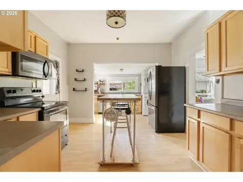 6318 SE 88th Avenue Portland OR 97266