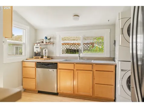 6318 SE 88th Avenue Portland OR 97266