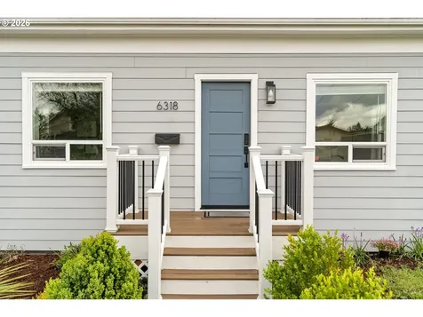 6318 SE 88th Avenue Portland OR 97266